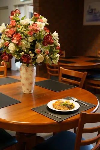 Friendly communal dining